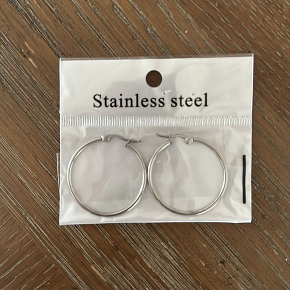 Stainless Steel Silver Hoop Earrings NEW - Picture 2 of 5